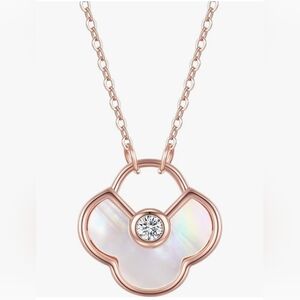Clover Shaped Rose Gold Plated S925 Shell Necklace With Moissanite Stone